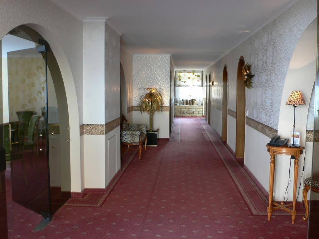 Hotel-Restaurant Arneggers Adler Tiefenbronn Экстерьер фото