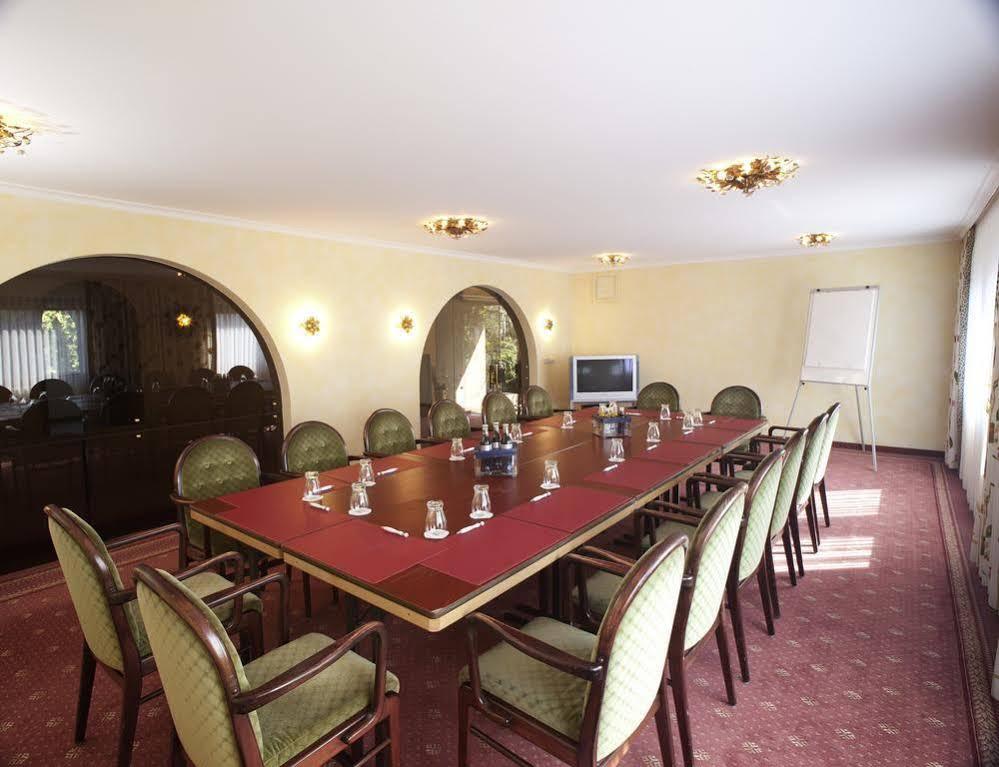 Hotel-Restaurant Arneggers Adler Tiefenbronn Экстерьер фото