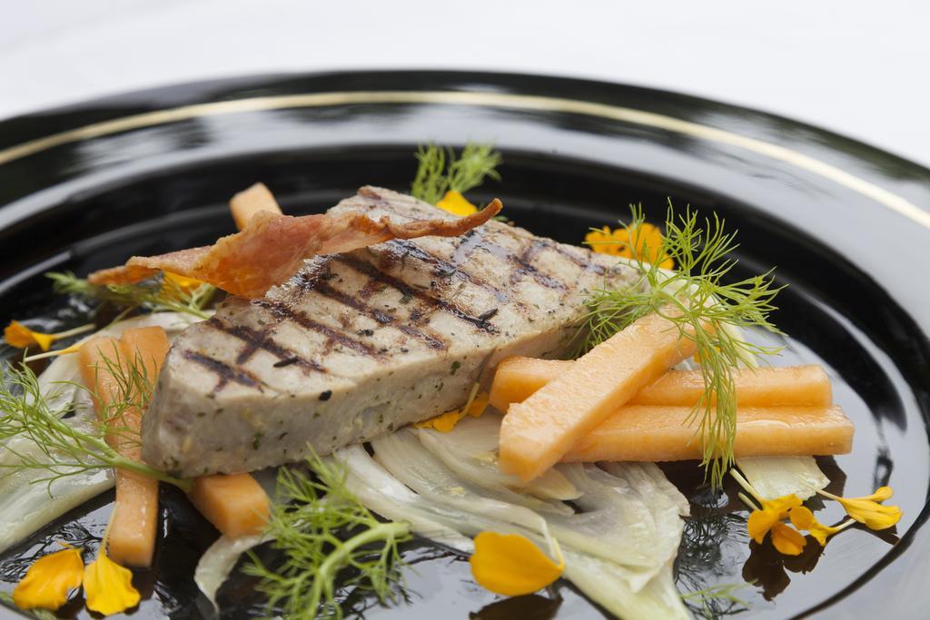 Hotel-Restaurant Arneggers Adler Tiefenbronn Экстерьер фото