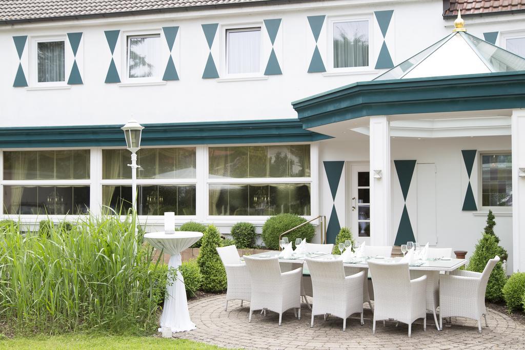 Hotel-Restaurant Arneggers Adler Tiefenbronn Экстерьер фото