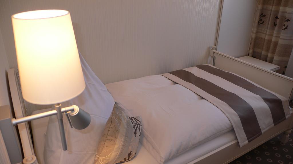 Hotel-Restaurant Arneggers Adler Tiefenbronn Экстерьер фото