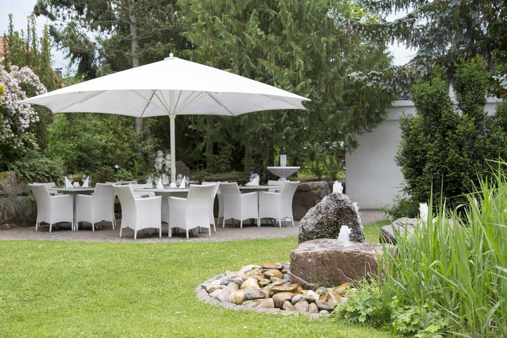 Hotel-Restaurant Arneggers Adler Tiefenbronn Экстерьер фото